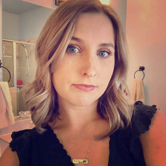 Meet your Posher, Megan - Picture 1 of 8